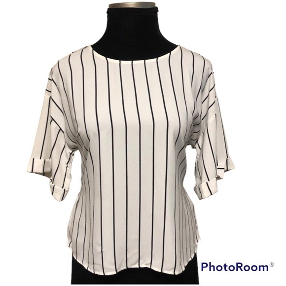 West Kei Tops - West Kei White & Black Striped Top (Sz: XL)